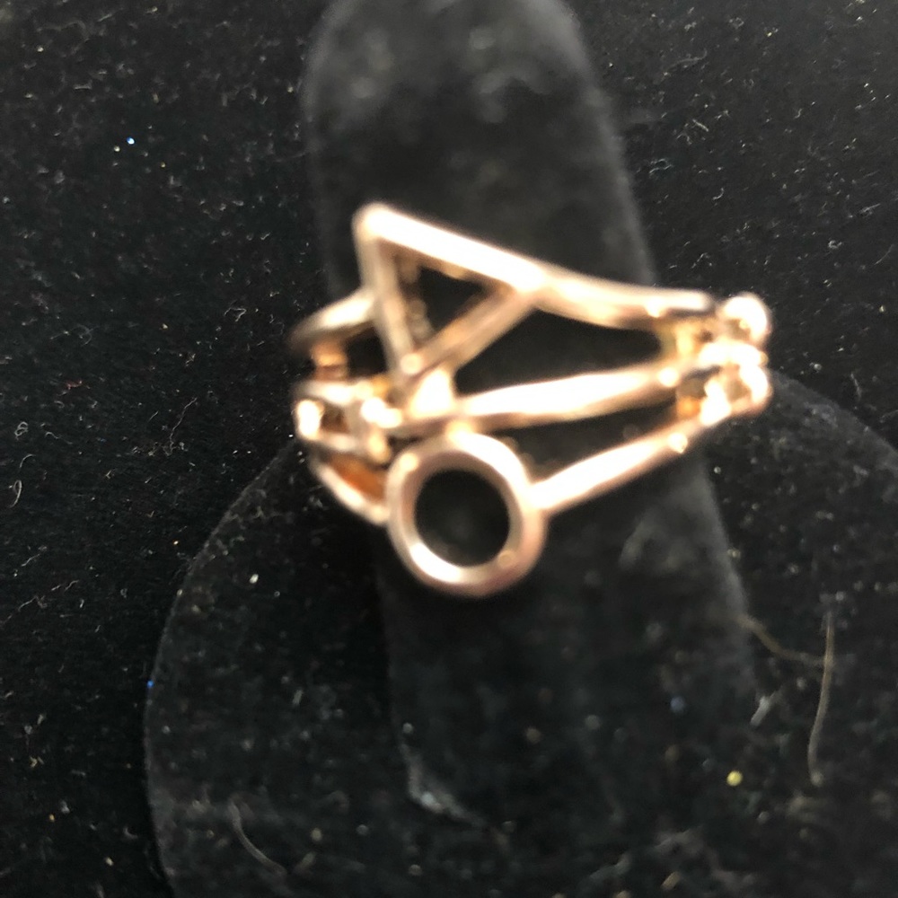 “Better shape up” rose gold paparazzi ring